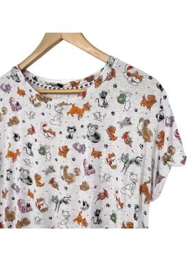 Disney Parks Light Purple Cats Shirt Size M